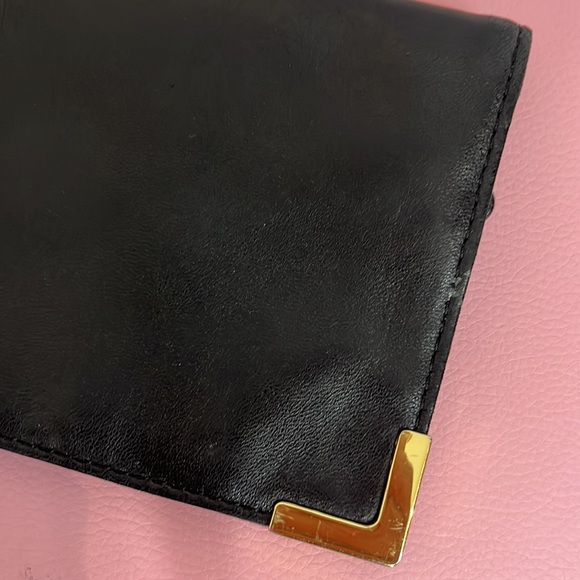 Michael Kors buttery soft leather clutch/wristlet with gold hardware - Picture 4 of 10